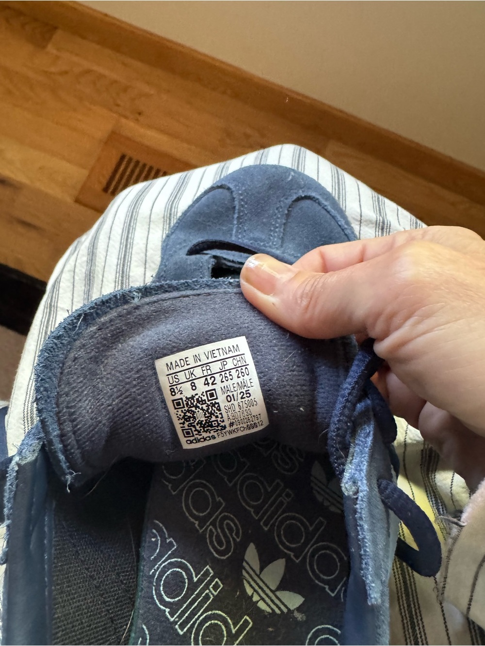 adidas Spezial Men's Navy and Light Blue Suede Sneakers - Picture 6 of 6